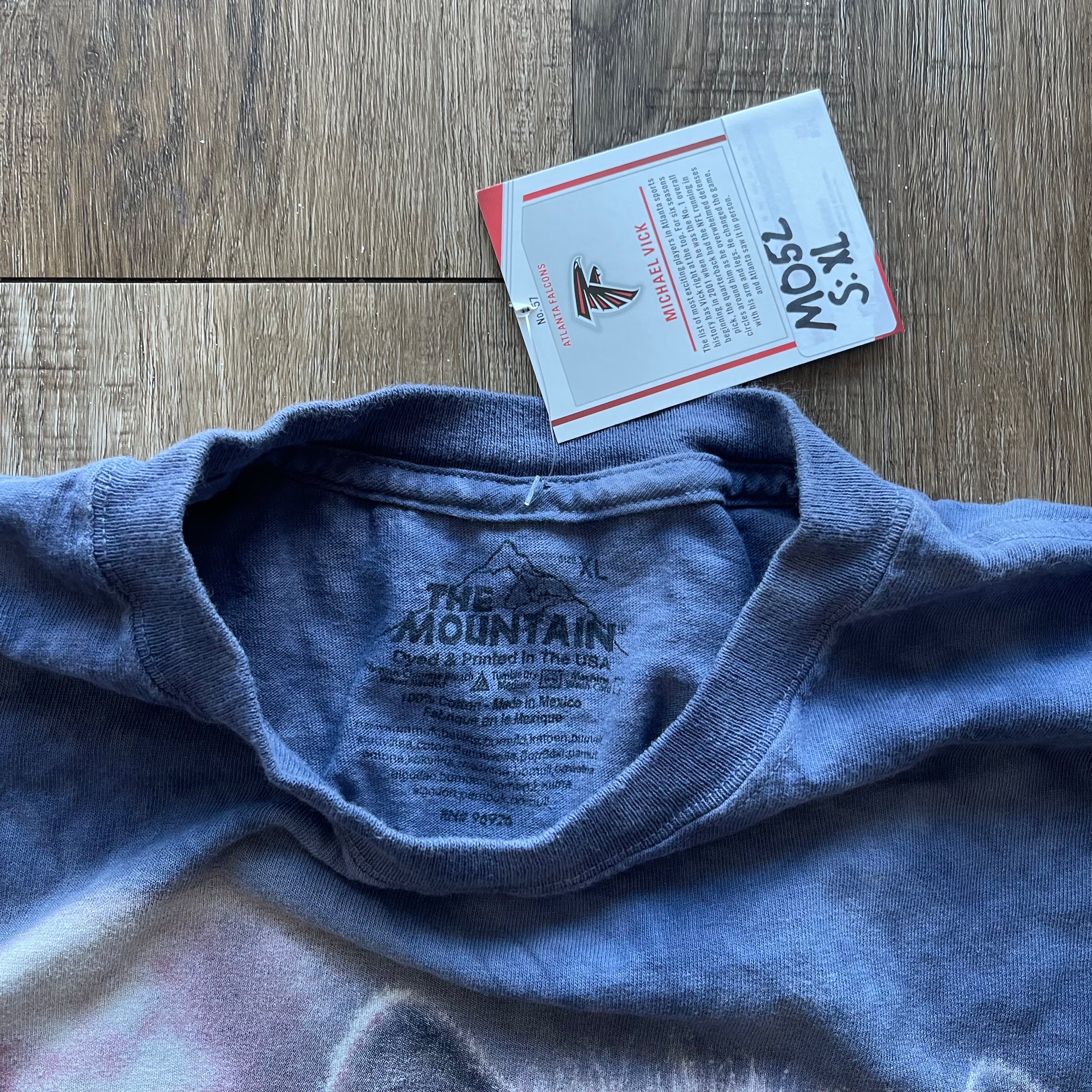 Wolf Tee
